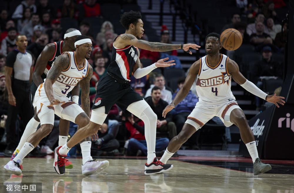 现十分亮眼 现十分亮眼