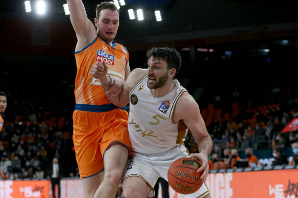 合集团的收 合集团的收